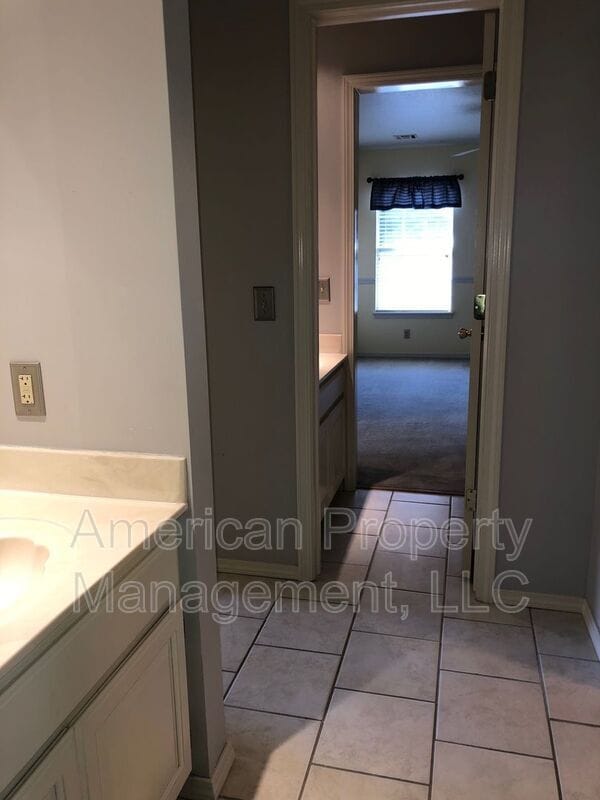 Building Photo - 5311 E 89th Pl