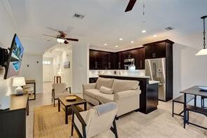 Building Photo - 1962 NE 7th St