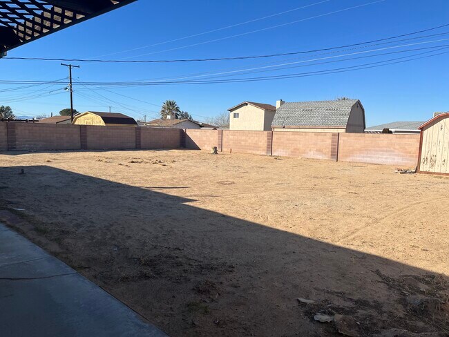 Building Photo - 24437 Tamarisk Ave