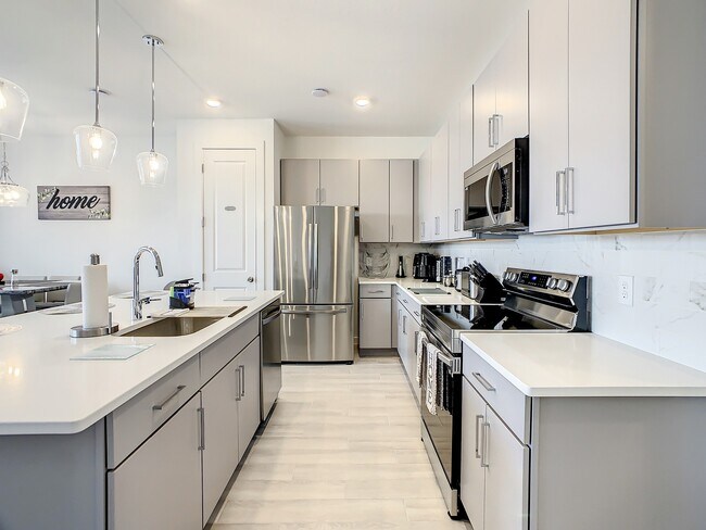 Building Photo - 1055 Plantation Ln