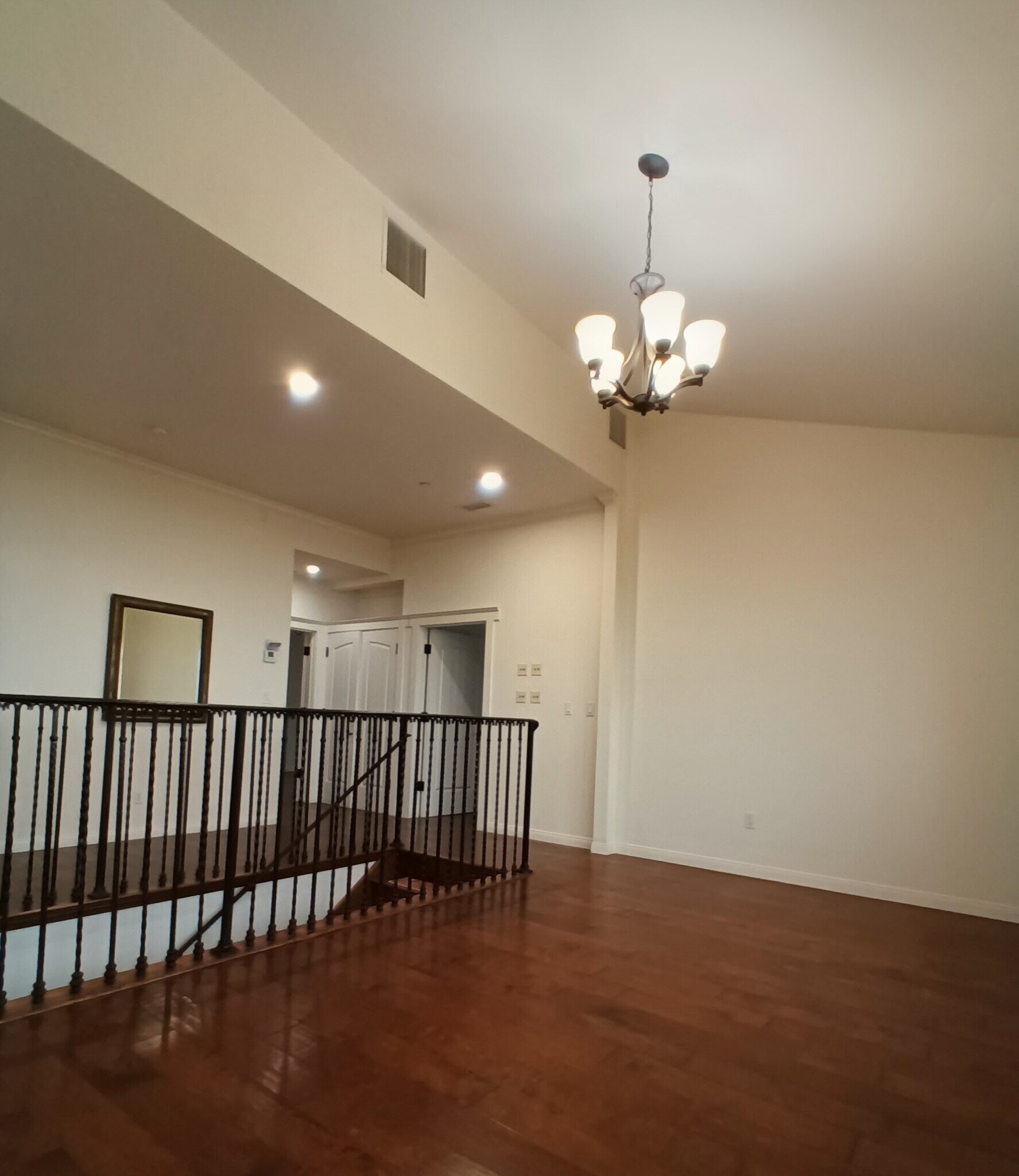 Building Photo - 1572 Silverwood Dr