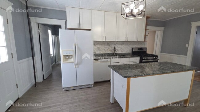 Building Photo - 121 Delmont Ave