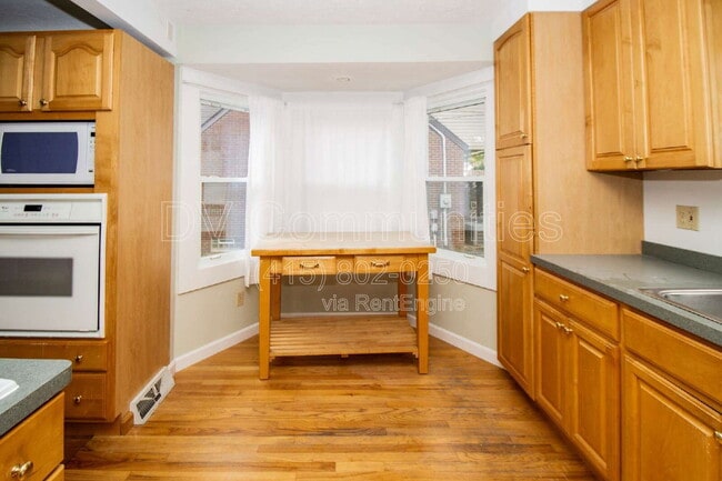 Building Photo - 20040 Bonnie Bank Blvd