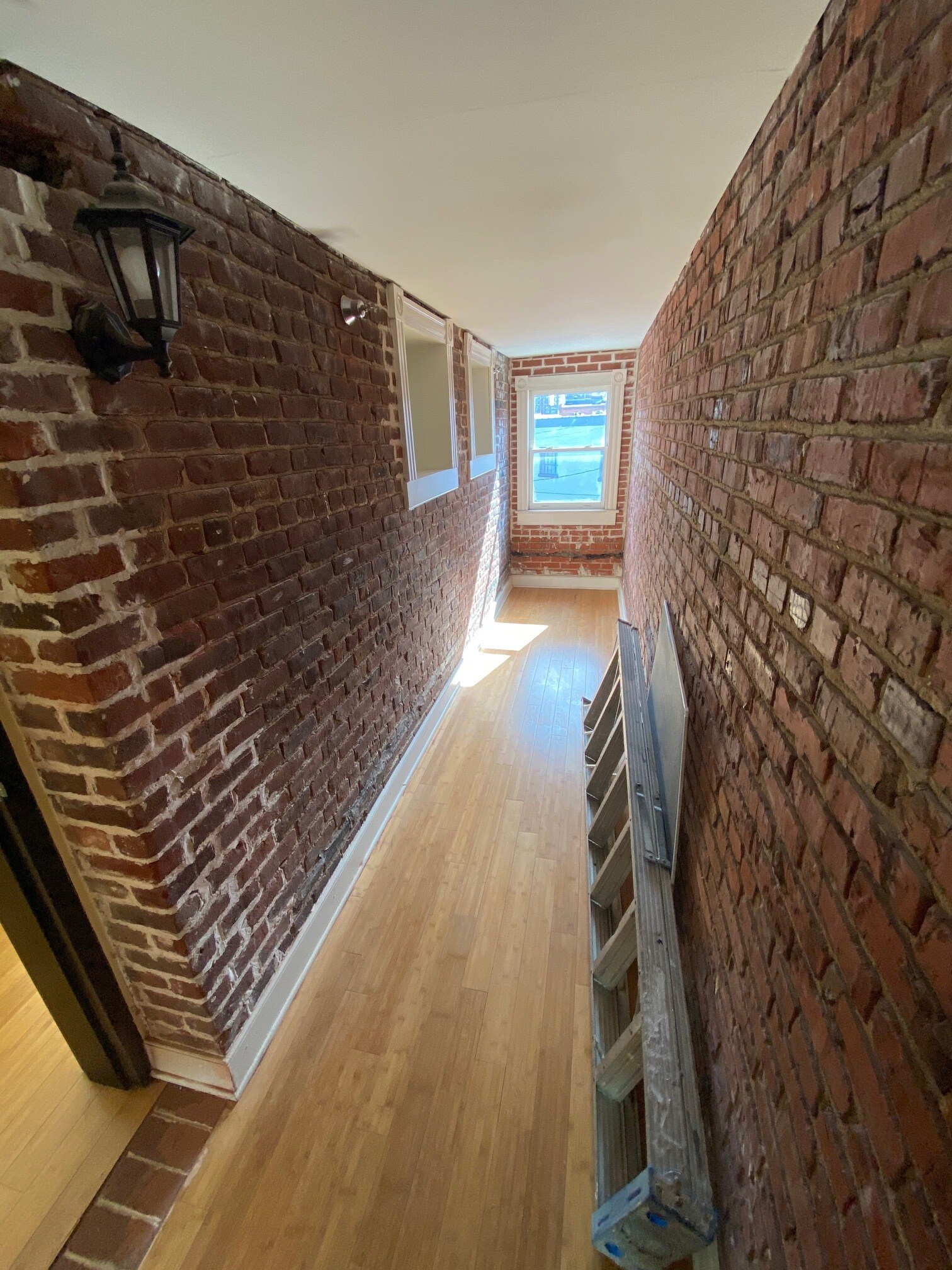 Storage - 118 W Marshall St