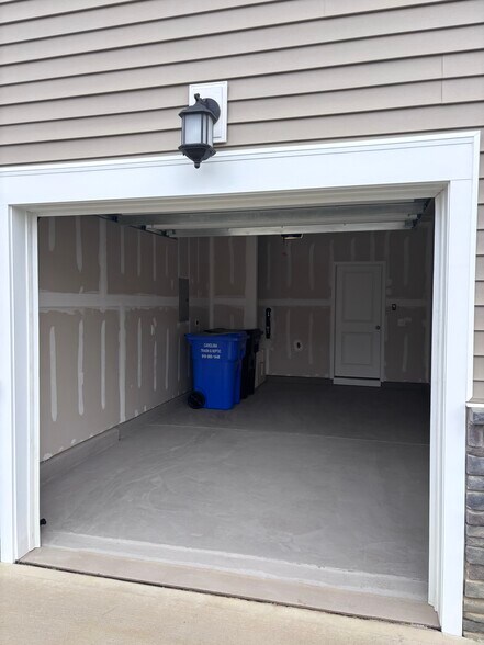 Building Photo - 78 Blossom Field Way