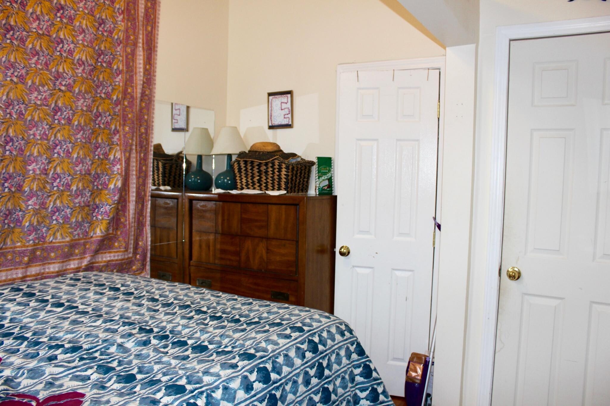 Building Photo - 65 Park Dr