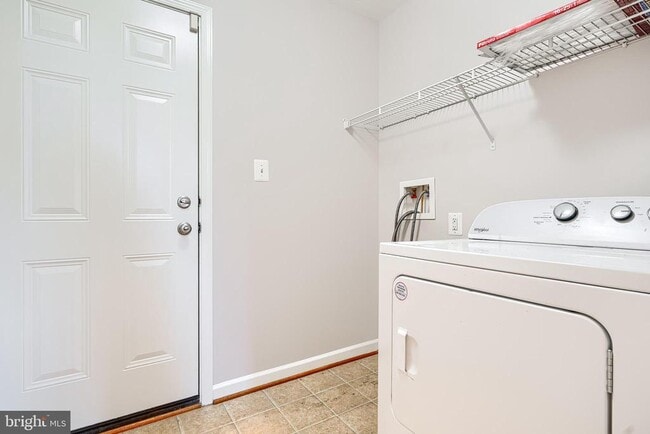 Building Photo - 736 Wineberry Way