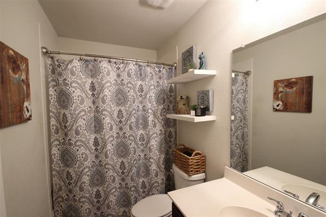 Building Photo - 2247 Bryant Ln