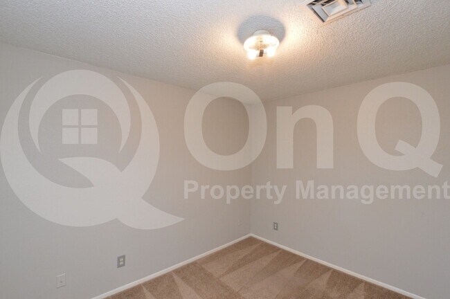 Building Photo - 4820 N 89th Ave