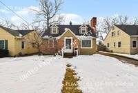 Building Photo - 858 Walsh St SE