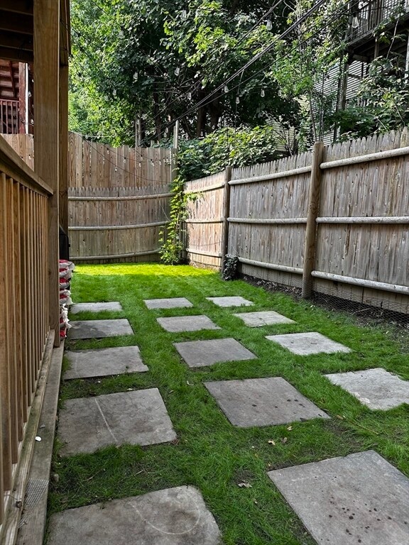 Building Photo - 101 Draper St