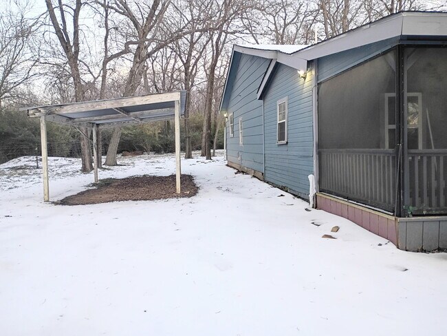 Building Photo - 609 Fay Blvd