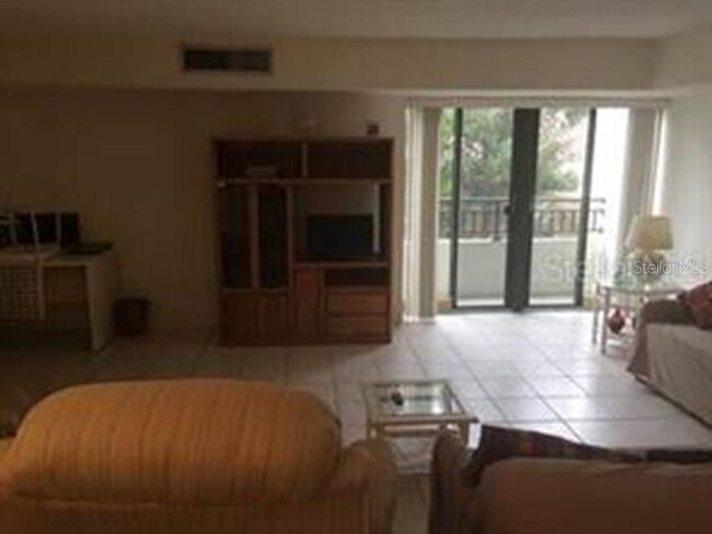 Building Photo - 851 Bayway Blvd