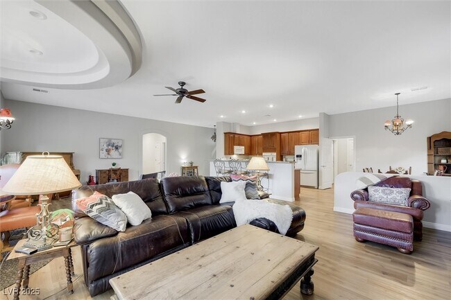 Building Photo - 10720 Elm Ridge Ave