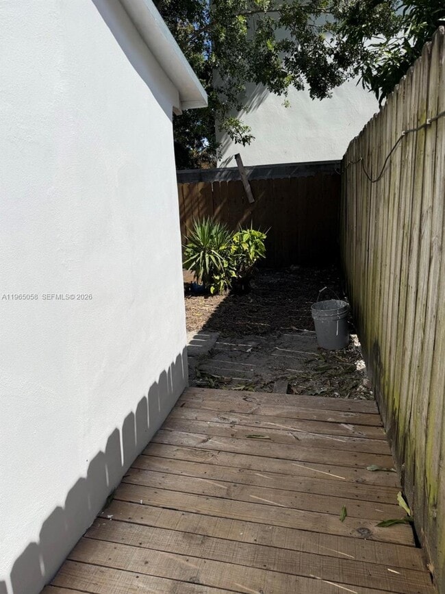 Building Photo - 1225 NW 45th St