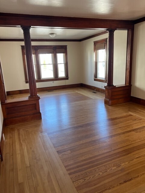Building Photo - 36 Blossom St