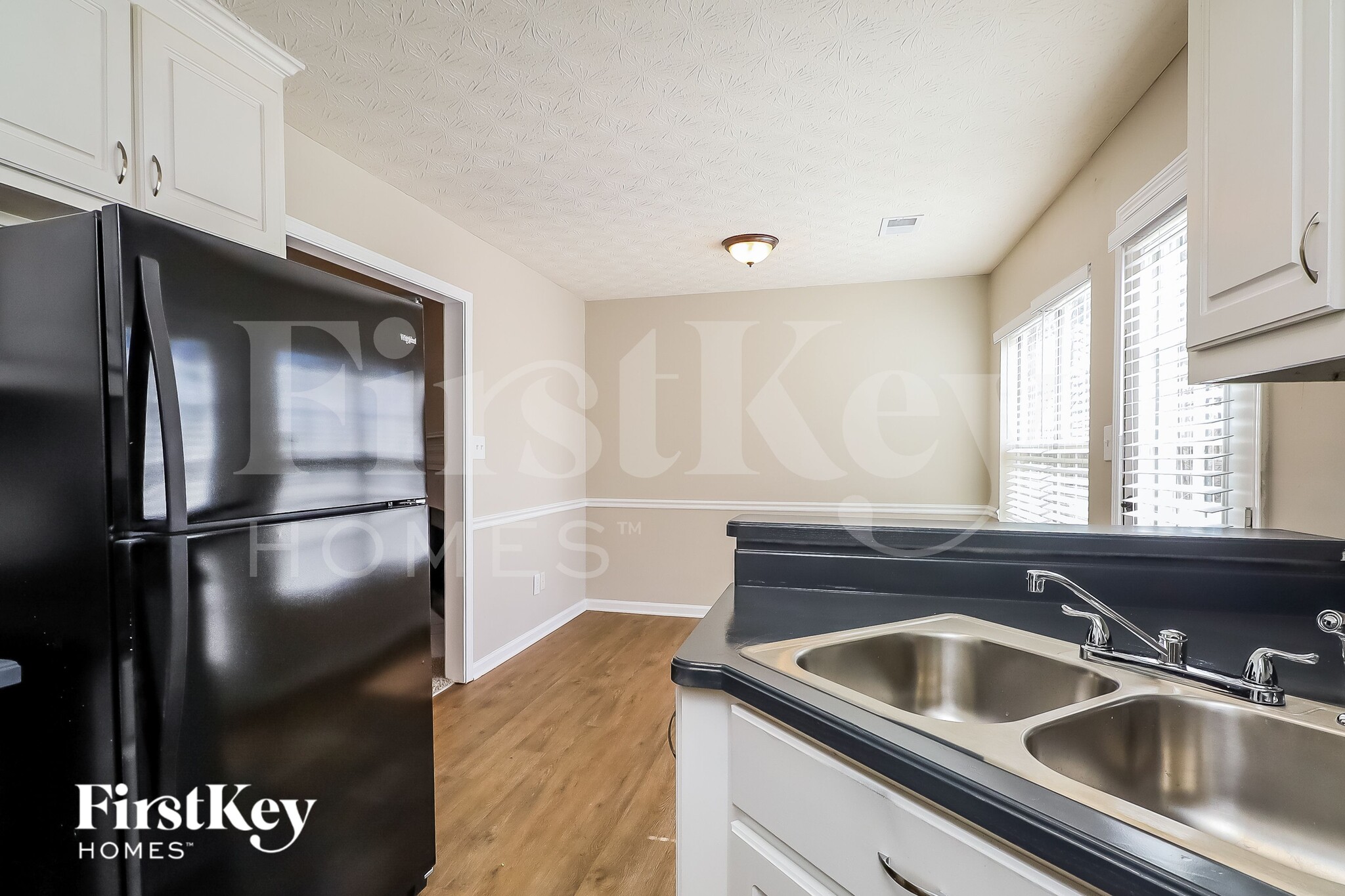 Building Photo - 80 Mountain Dr