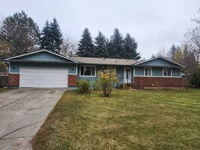 Building Photo - Very Large 3BR, 3BTH Near Black Bay Park in Post Falls