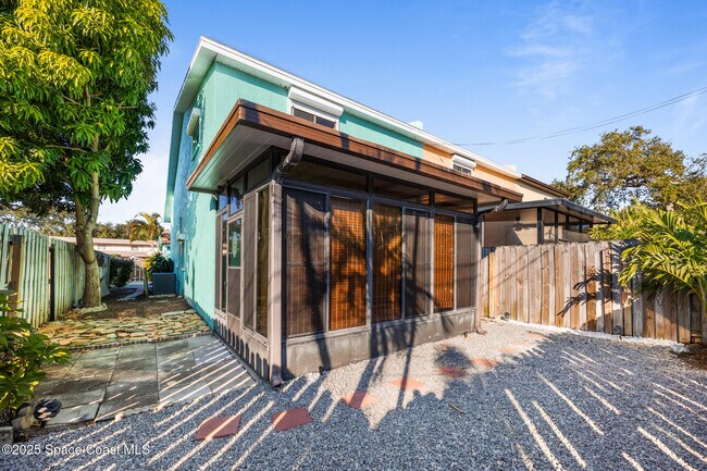 Building Photo - 123 Adams Ave