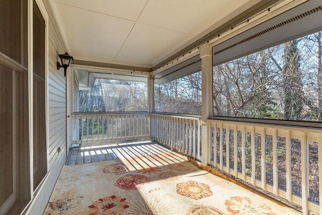 Building Photo - 2 Bedroom Condo Near Rex Hospital!