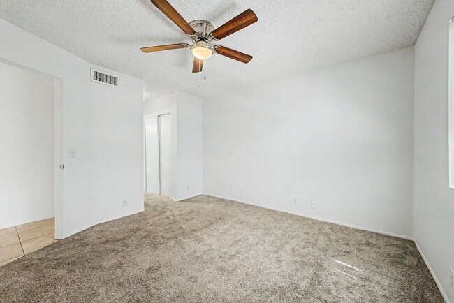 Building Photo - 2931 E Beck Ln