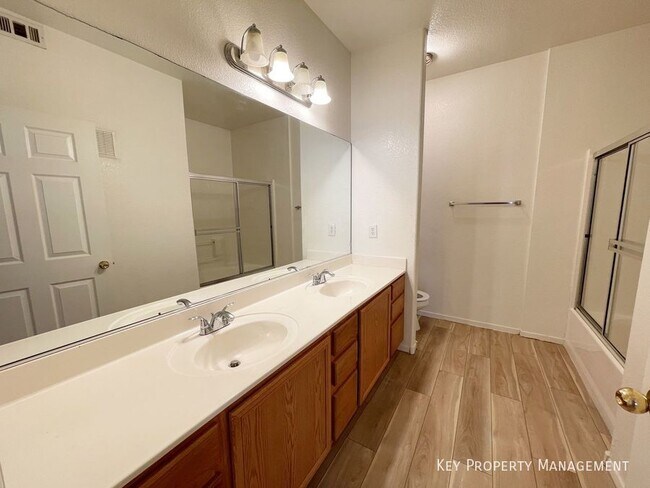 Building Photo - 6160 Rumrill St