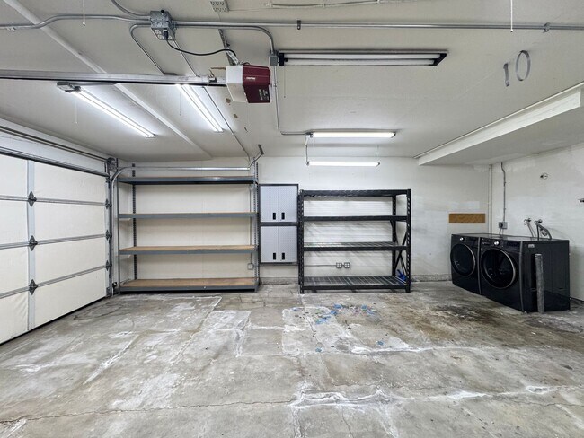 Building Photo - 16419 Bear Meadow Cir