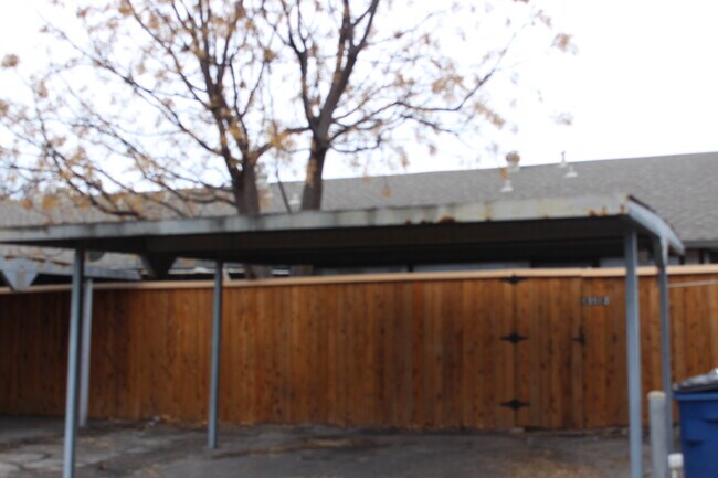 Building Photo - Location...Location....Location.....New Carpet & much more....