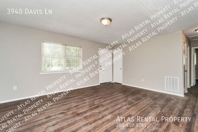 Building Photo - 3940 Davis Ln