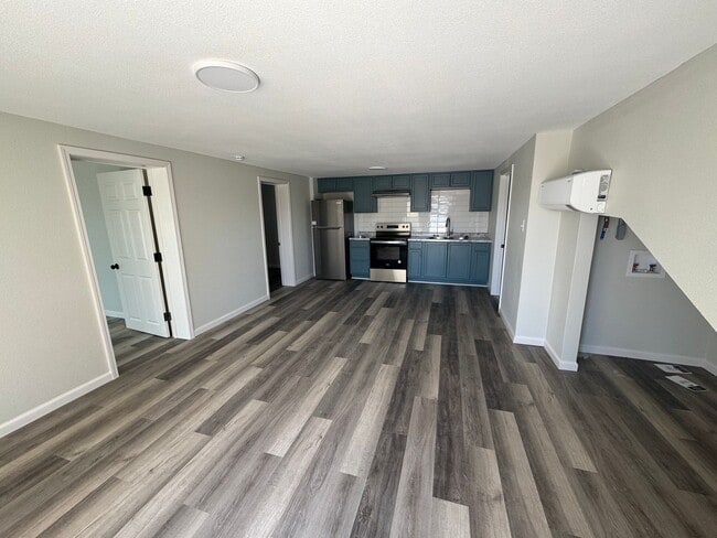 Building Photo - 2402 S 20th St