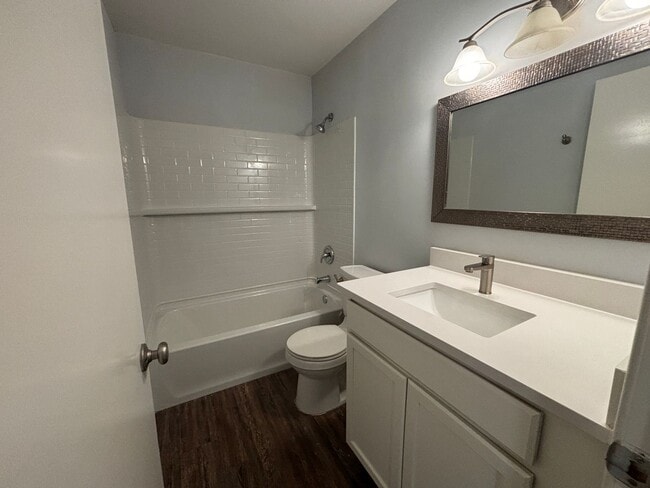 Building Photo - 4th Street Duplex