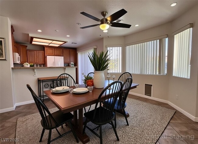 Building Photo - 2053 Smoketree Village Cir