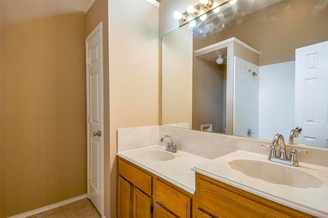 Building Photo - 2406 Weatherby Dr