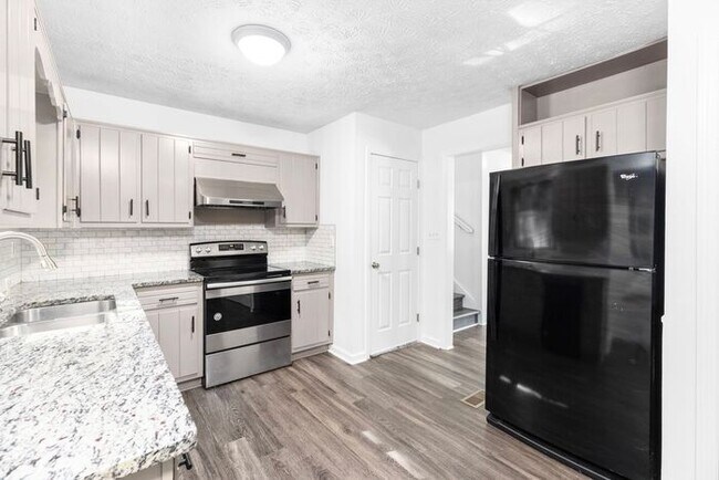 Building Photo - 1285 Coronada Dr