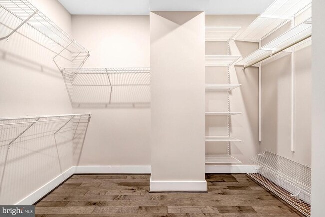 Building Photo - 7770 Belvale Dr