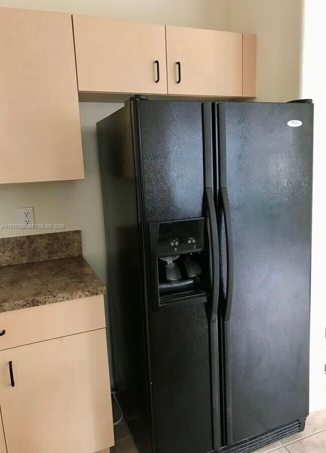 Building Photo - 2650 SW 84th Terrace