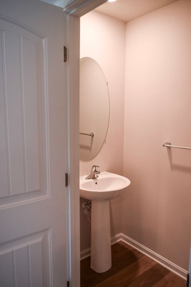 Building Photo - Gorgeous BRAND NEW Townhome Available!