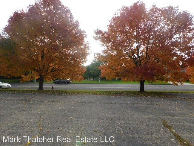 Building Photo - 215 Weed St