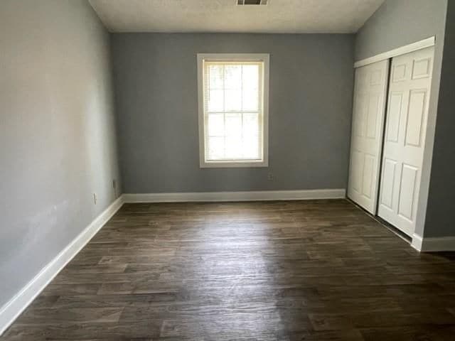 Building Photo - 6721 Trafalger Square