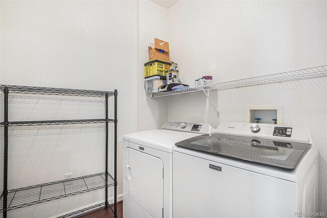 Building Photo - Cozy 1-Bedroom Condo Retreat with Fireplac...