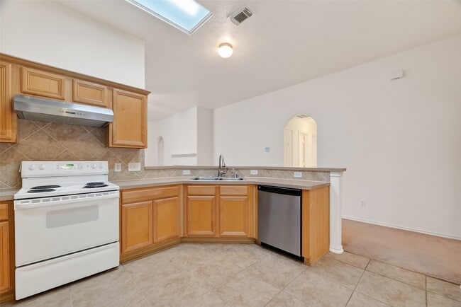 Building Photo - 10422 Acacia Forest tr