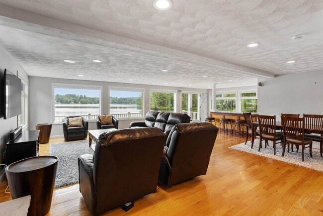 Building Photo - 3 Appian Way