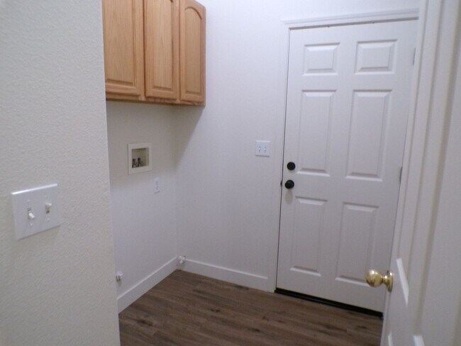 Building Photo - 3308 Chandon Dr