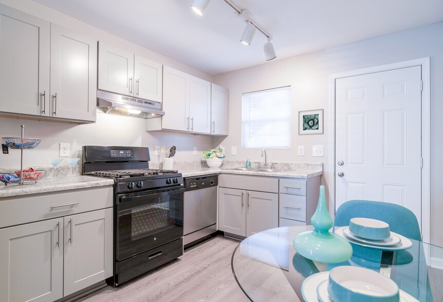 Westwood Glen 1225 Fairburn Rd Atlanta GA 30331 Apartment Finder