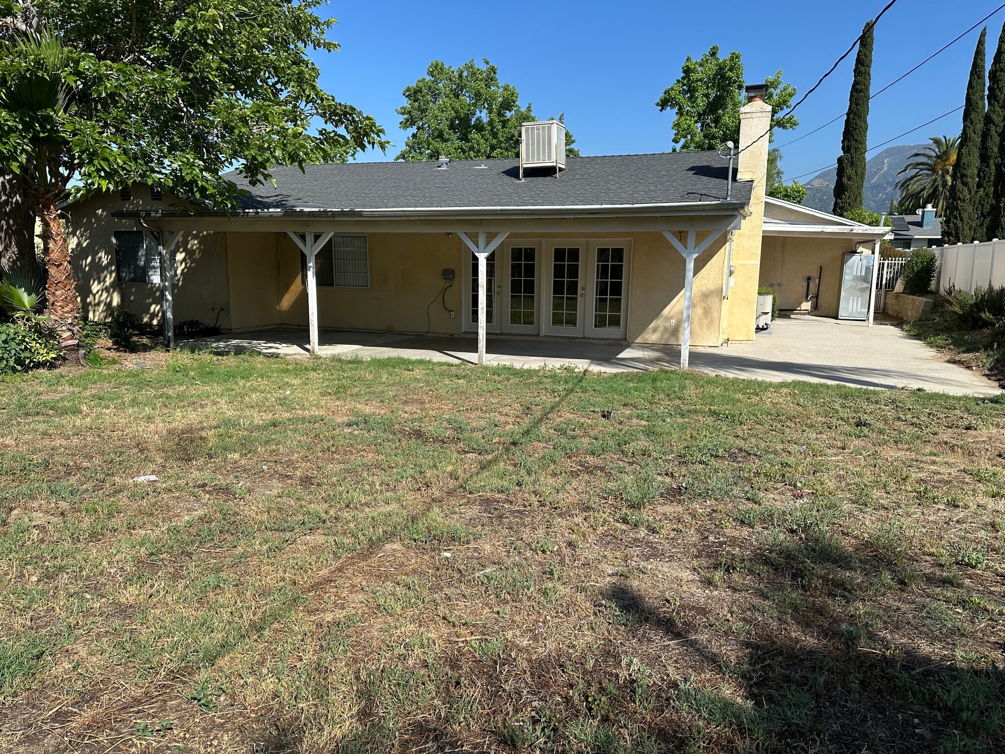 Building Photo - 13766 Paddock St