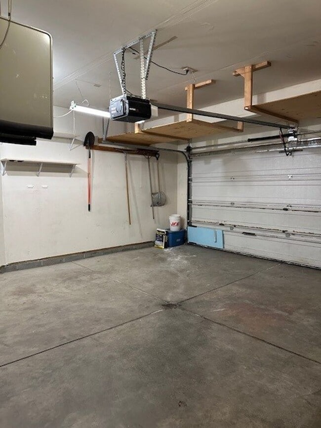Building Photo - Tranquil Cul-de-Sac Charm: Inviting 3BR, 2BA Home in South Anchorage
