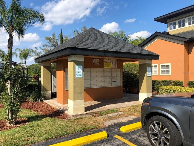 Building Photo - 6033 Westgate Dr