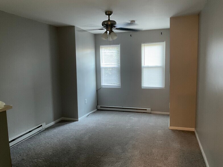 Building Photo - 4287 Mantua Ave