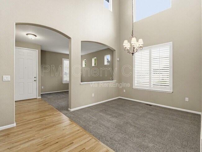 Building Photo - 10740 Southhaven Cir