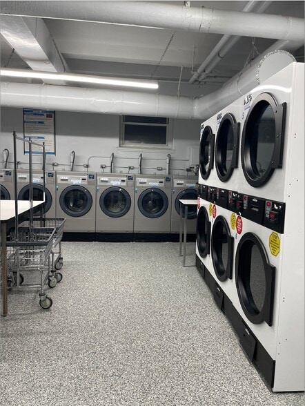 Building Photo - 34-15 74th Street